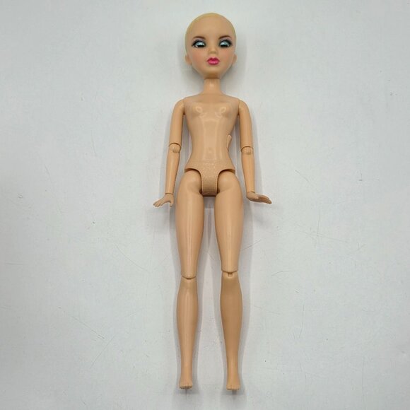 Liv Doll Spin Master 2011 With 2 Interchangeable Wigs & Brush 12 Inches Posable - Picture 6 of 11